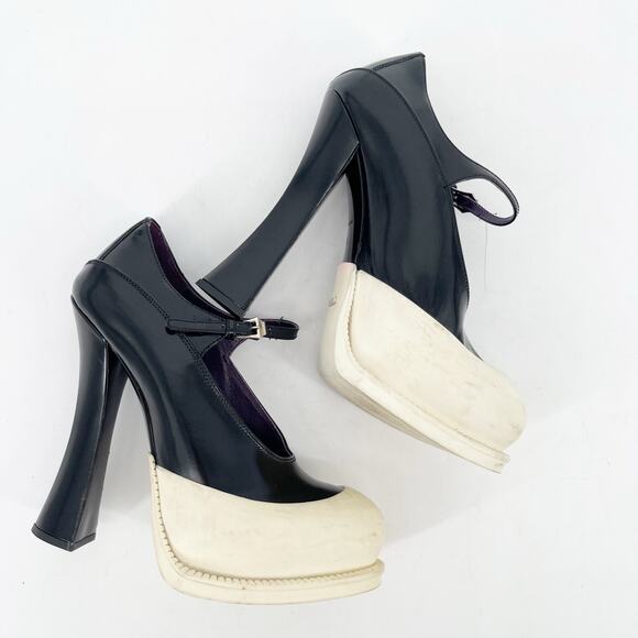Prada Runway 2012 White & Black Rubber Cap Toe Mary Jane Platform Heels IT 36 - Picture 3 of 11